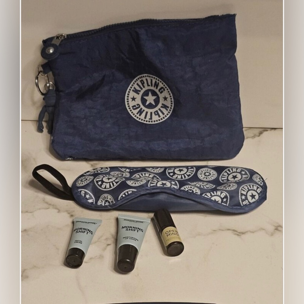 NWT Kipling Toiletries Pouch